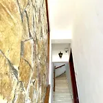 Liberator Attic Apartman *