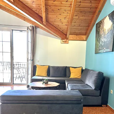 Liberator Attic أرغوستولي